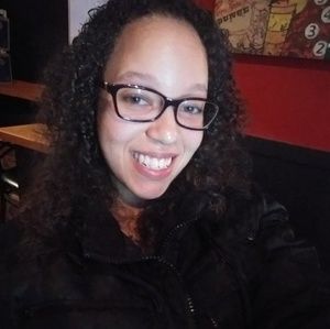 Meet your Posher, Aja